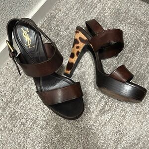 💯Authentic YSL heels with platform. 1 inch platform and 4 inch heel.